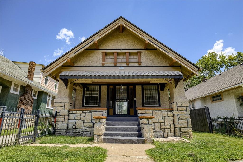 Listing Photo MLS #HMS2559999