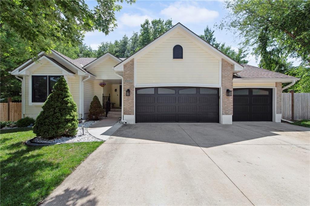 Listing Photo MLS #HMS2560059
