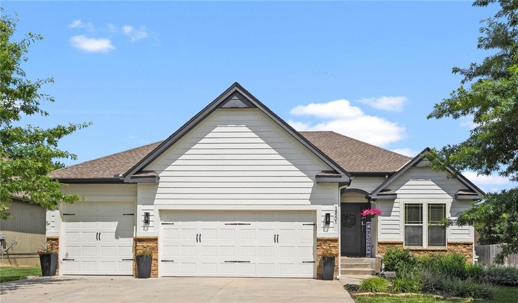 Listing Photo MLS #HMS2560198