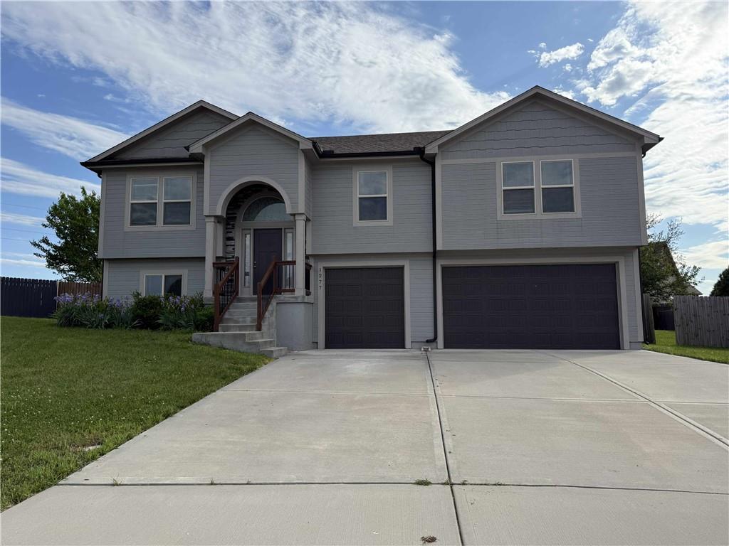 Listing Photo MLS #HMS2560237