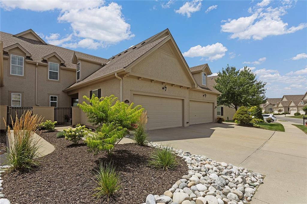 Listing Photo MLS #HMS2560286