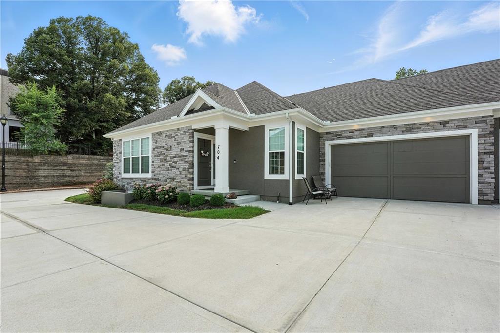 Listing Photo MLS #HMS2561357