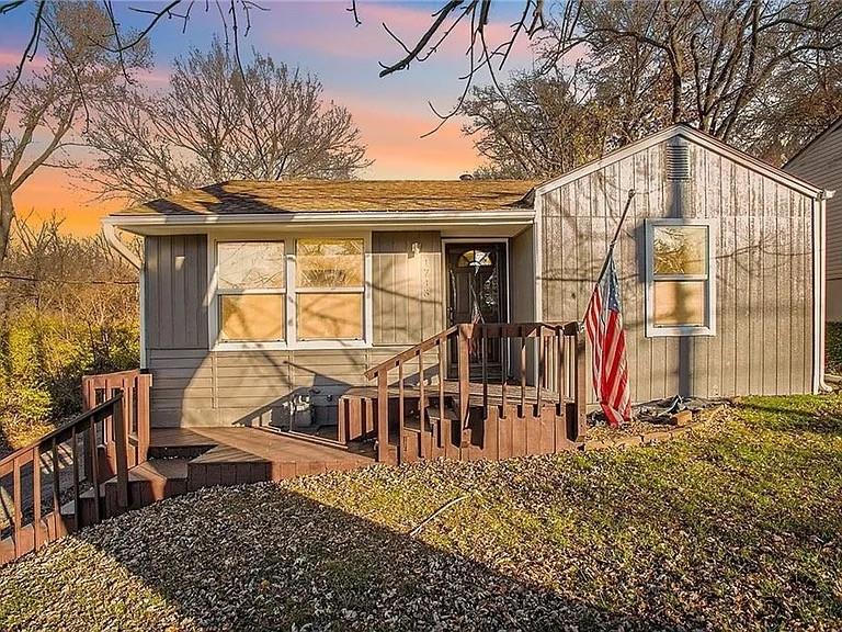 Listing Photo MLS #HMS2561562