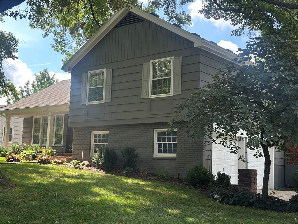 Listing Photo MLS #HMS2561593
