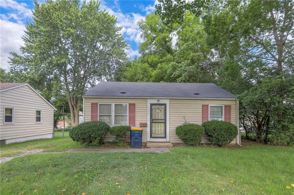 Listing Photo MLS #HMS2561657