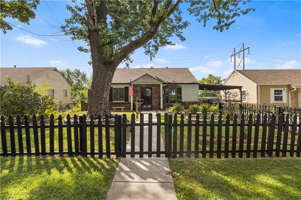 Listing Photo MLS #HMS2561794