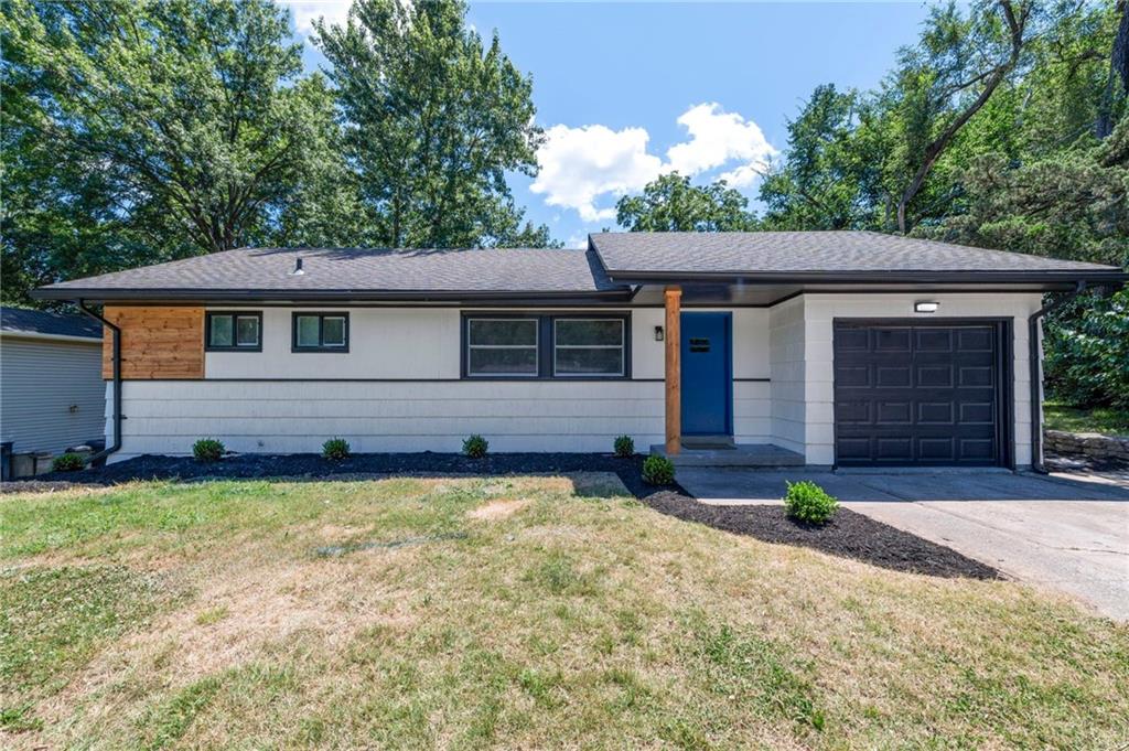 Listing Photo MLS #HMS2561830
