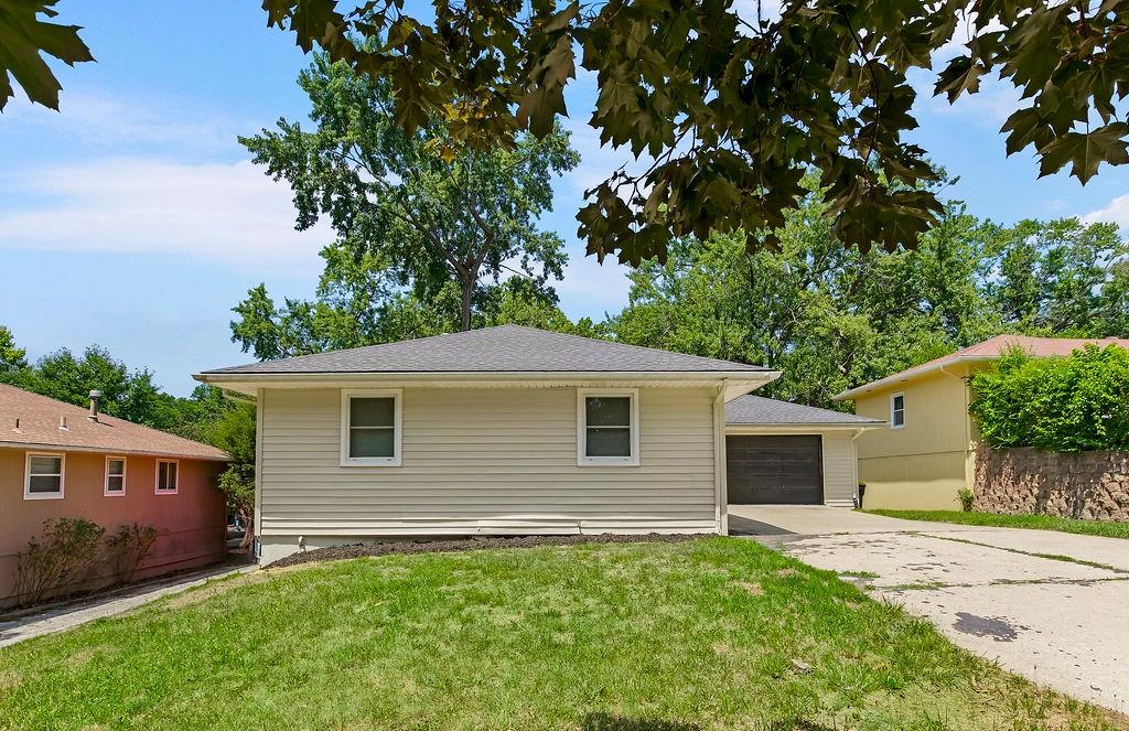 Listing Photo MLS #HMS2562052