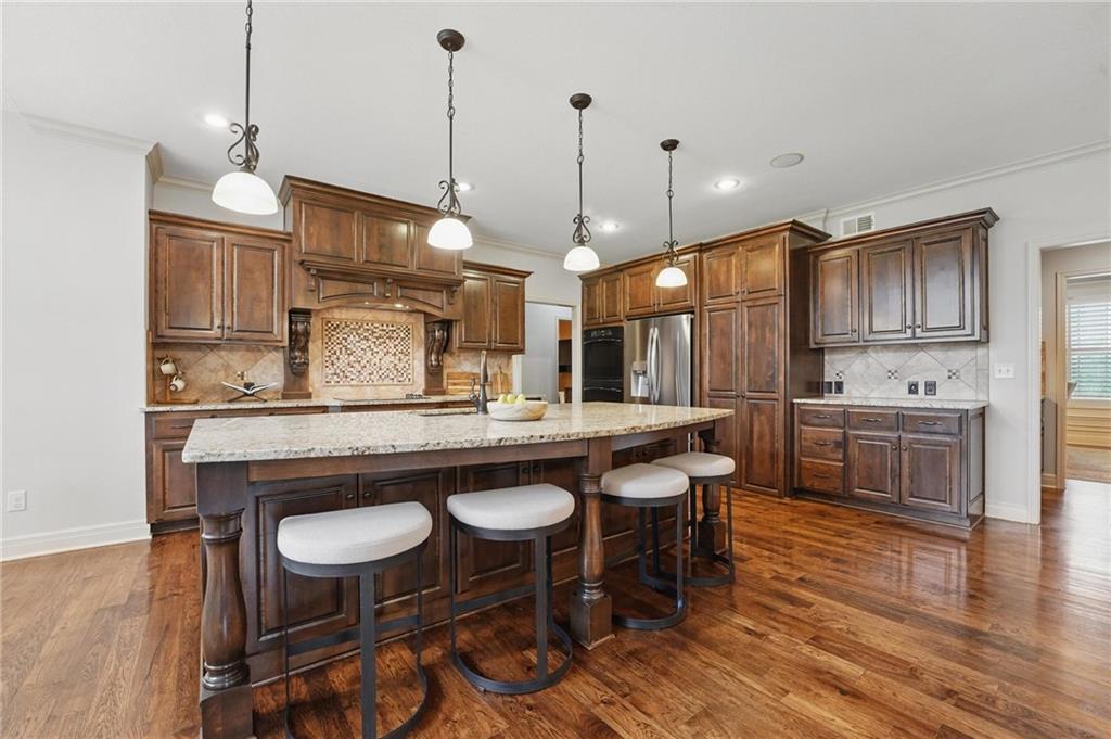 Listing Photo MLS #HMS2562196