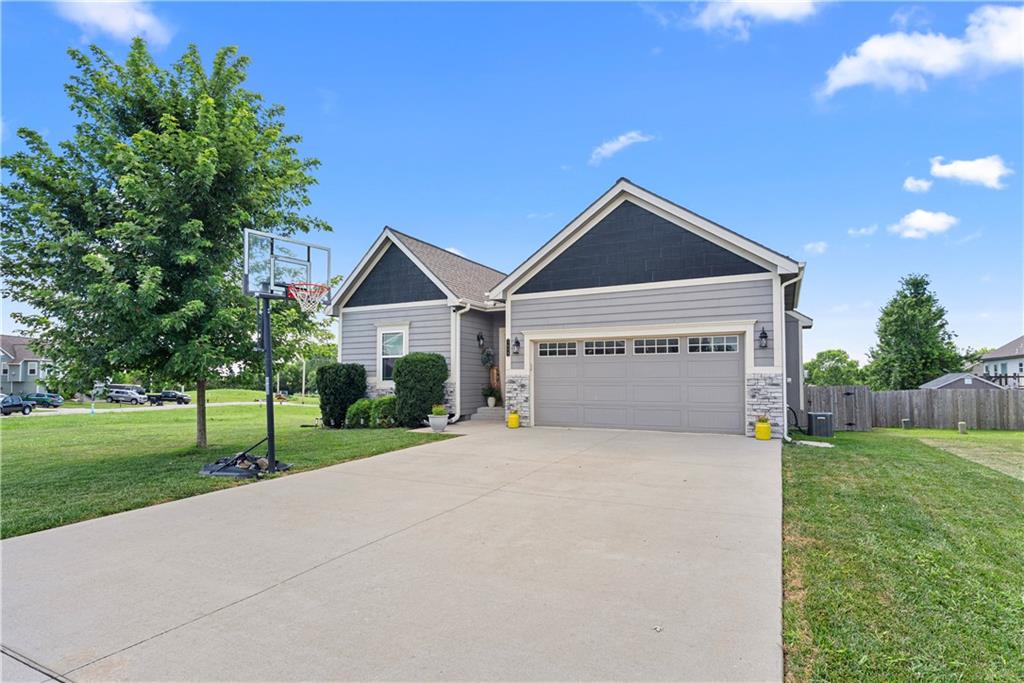 Listing Photo MLS #HMS2562361