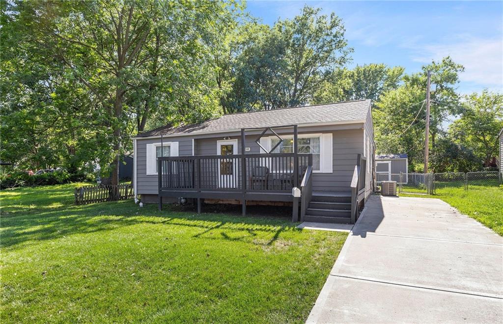 Listing Photo MLS #HMS2562379