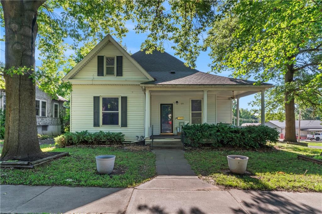 Listing Photo MLS #HMS2562532