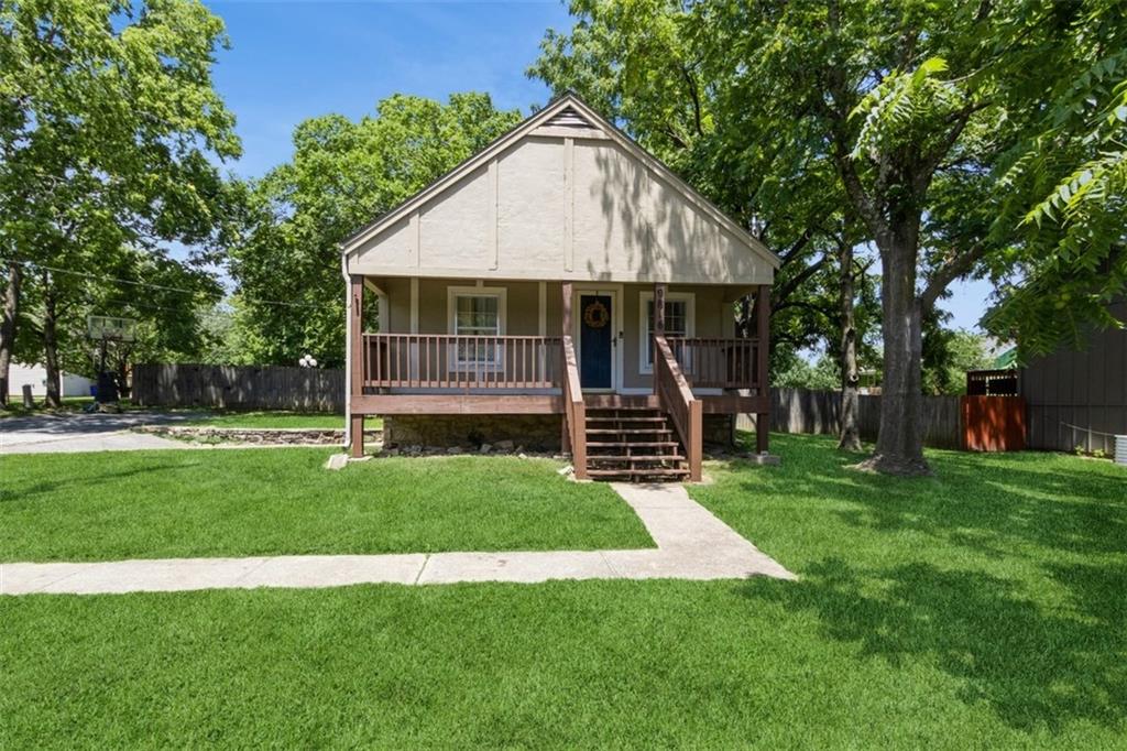 Listing Photo MLS #HMS2562543