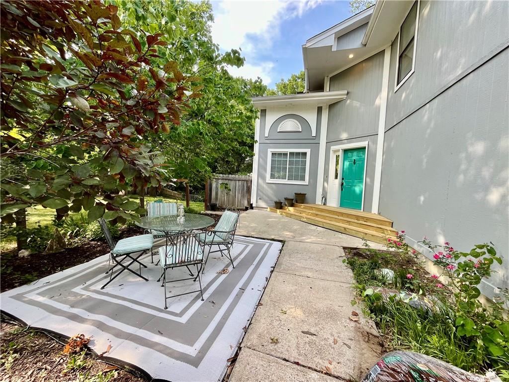 Listing Photo MLS #HMS2562545