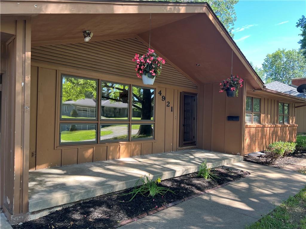 Listing Photo MLS #HMS2562642