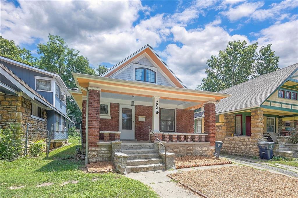 Listing Photo MLS #HMS2562659
