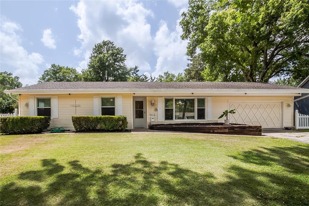 Listing Photo MLS #HMS2562705