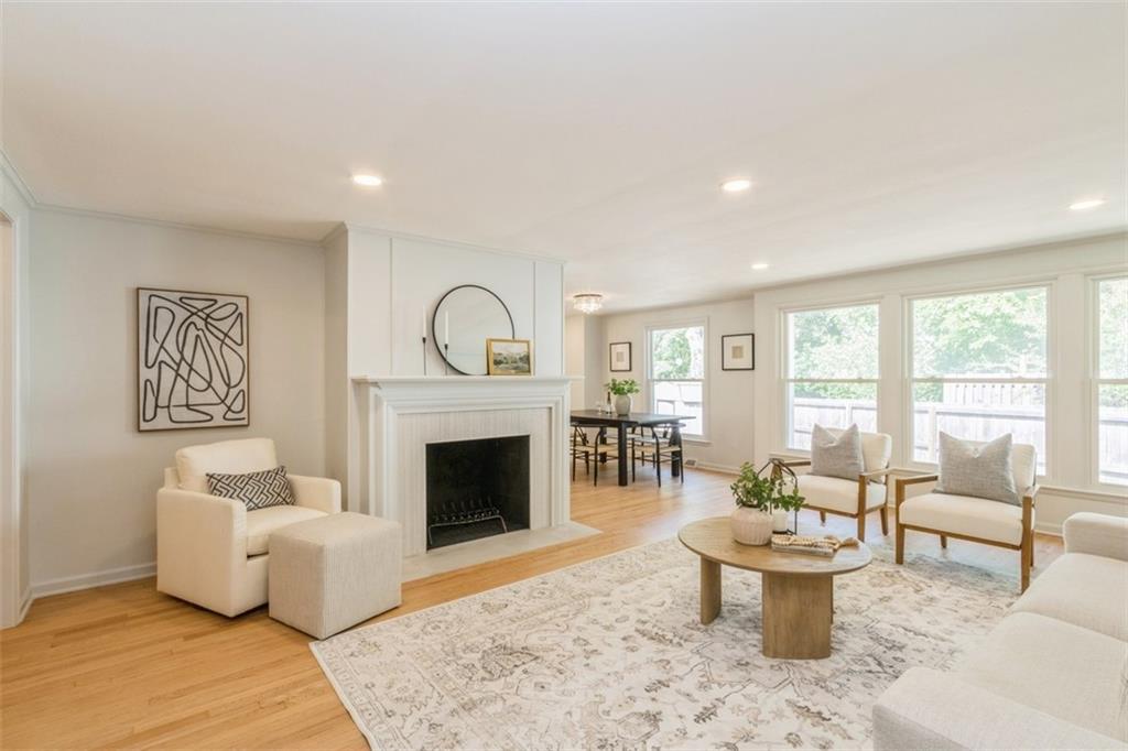 Listing Photo MLS #HMS2562731