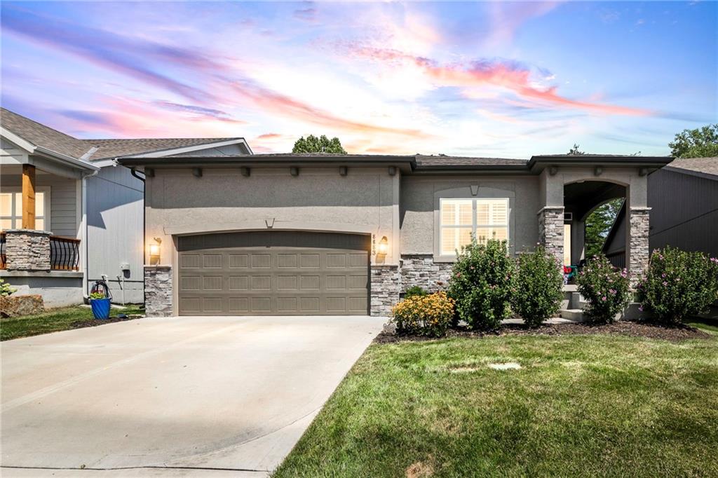 Listing Photo MLS #HMS2562773