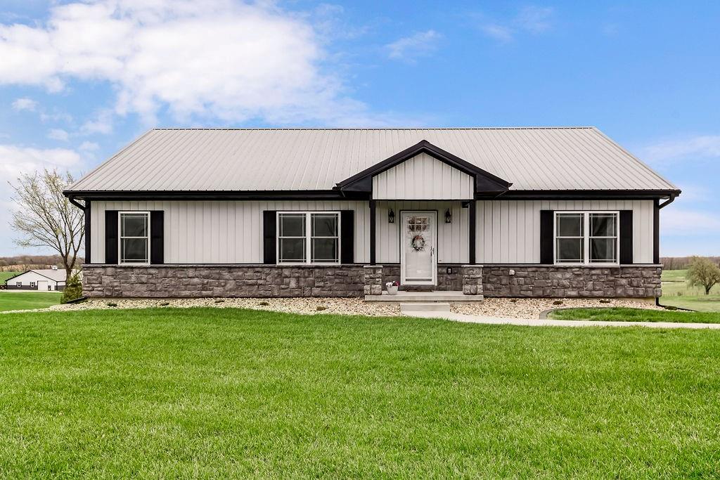 Listing Photo MLS #HMS2562775