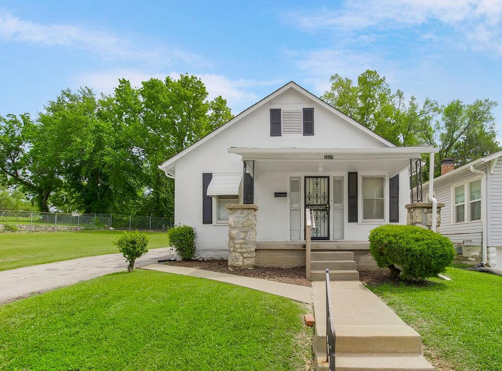 Listing Photo MLS #HMS2562776