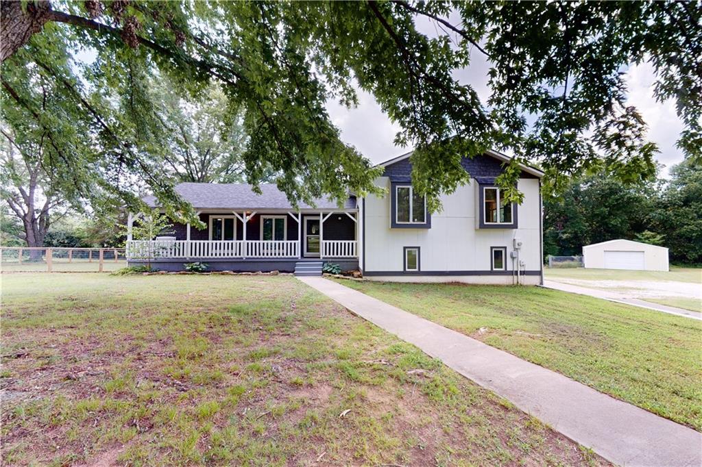 Listing Photo MLS #HMS2562807