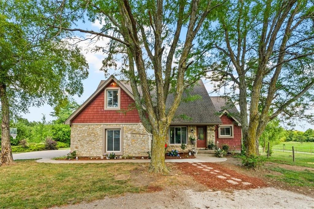 Listing Photo MLS #HMS2562808