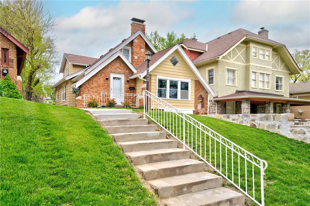 Listing Photo MLS #HMS2562896