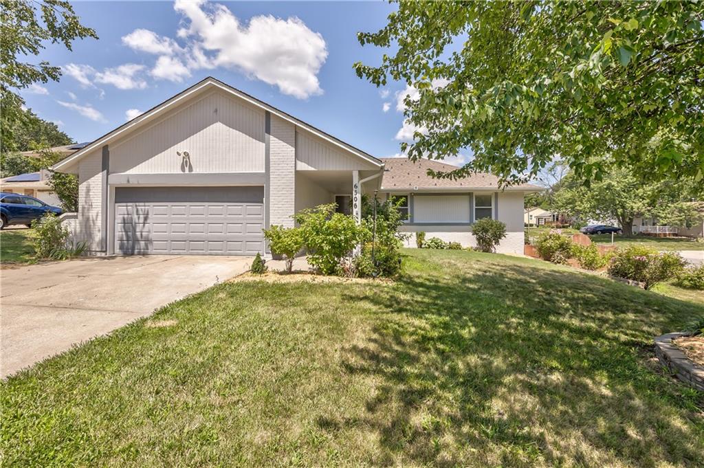 Listing Photo MLS #HMS2562948
