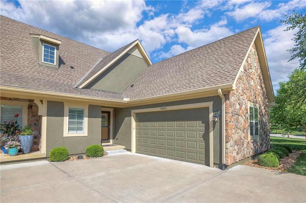 Listing Photo MLS #HMS2562973