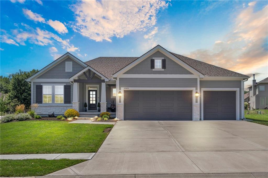 Listing Photo MLS #HMS2562979