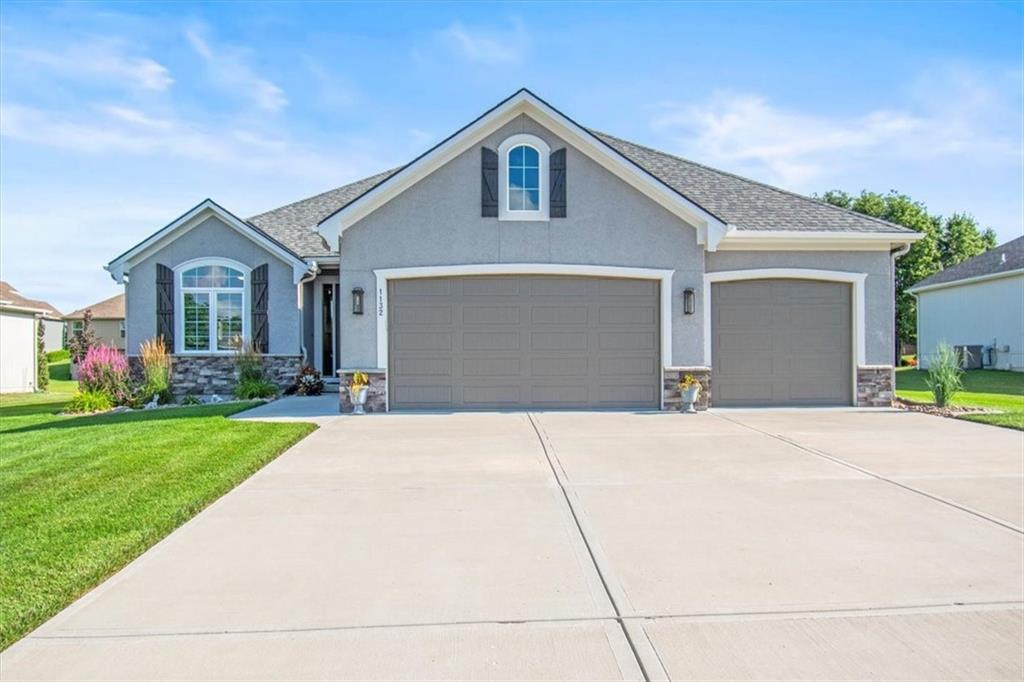Listing Photo MLS #HMS2563028