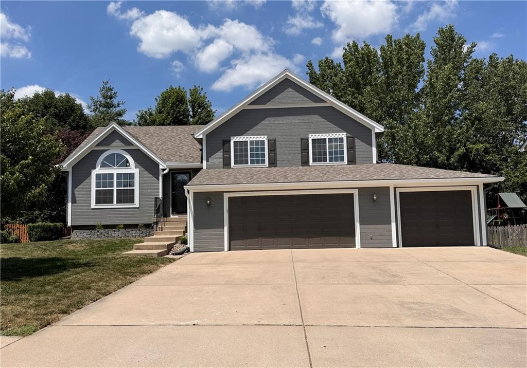 Listing Photo MLS #HMS2563061