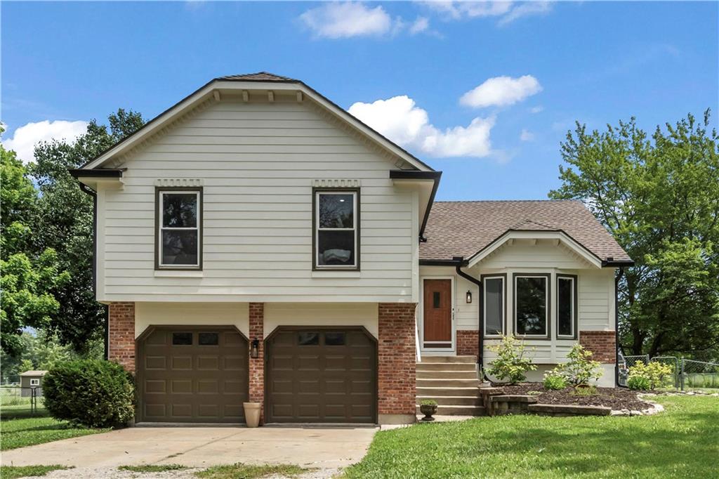 Listing Photo MLS #HMS2563077