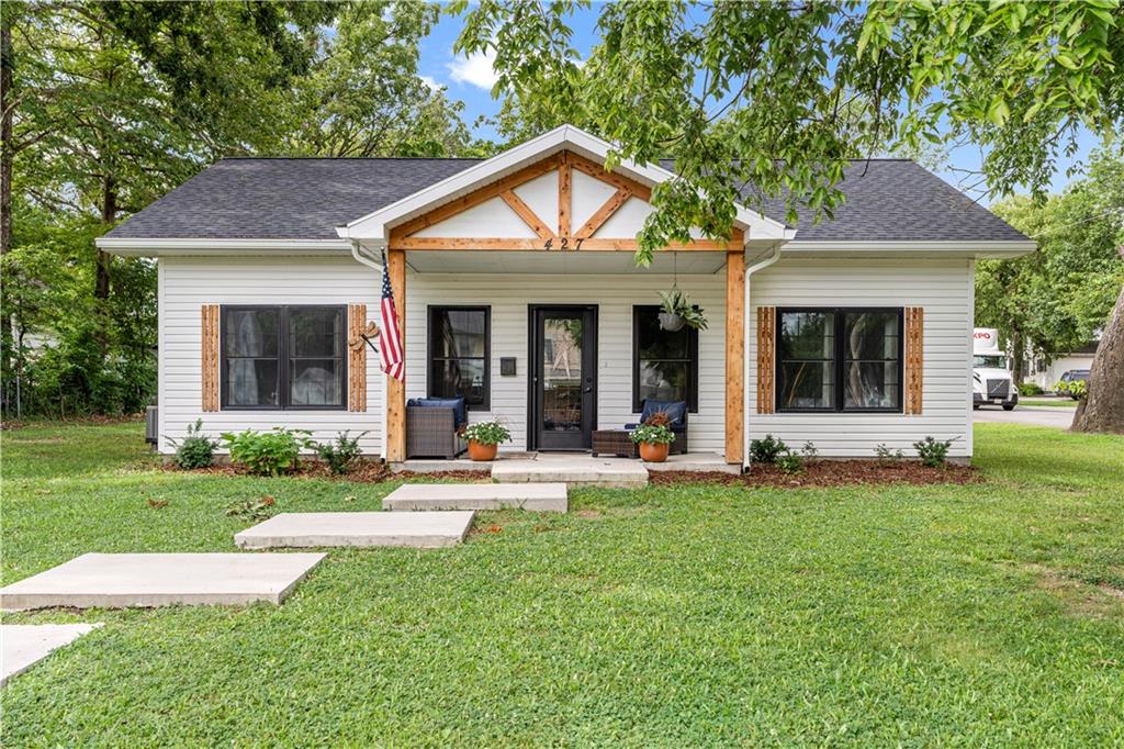 Listing Photo MLS #HMS2563083