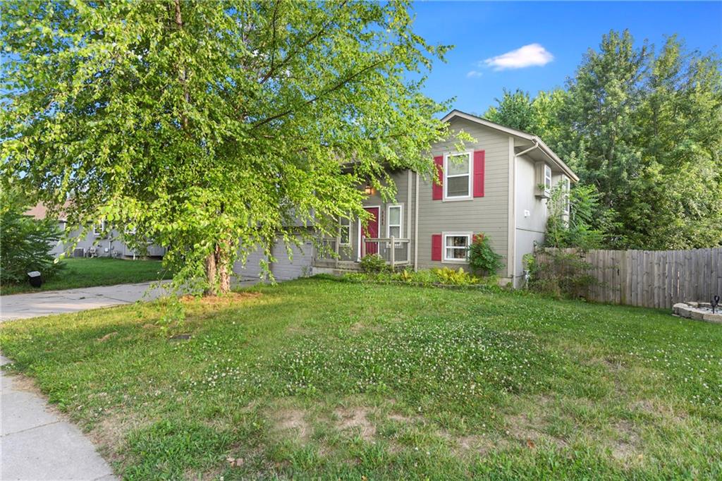 Listing Photo MLS #HMS2563100