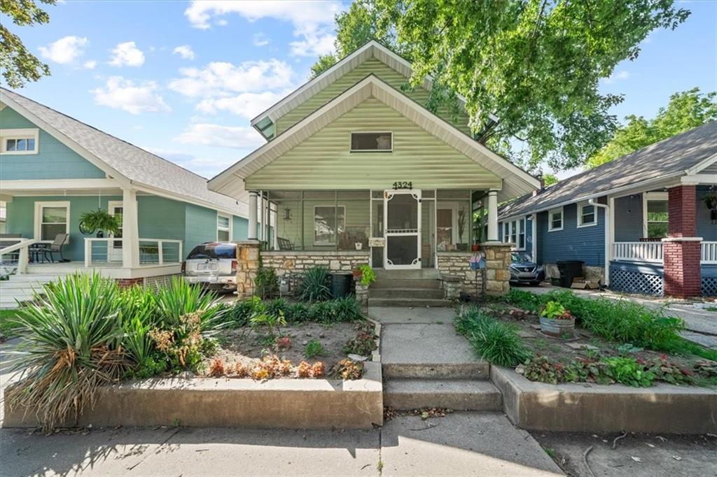 Listing Photo MLS #HMS2563126