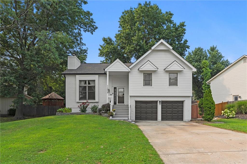 Listing Photo MLS #HMS2563145