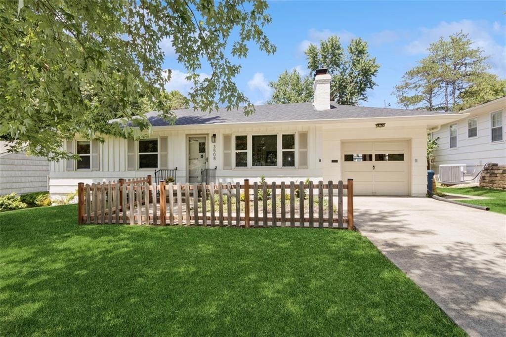 Listing Photo MLS #HMS2563194
