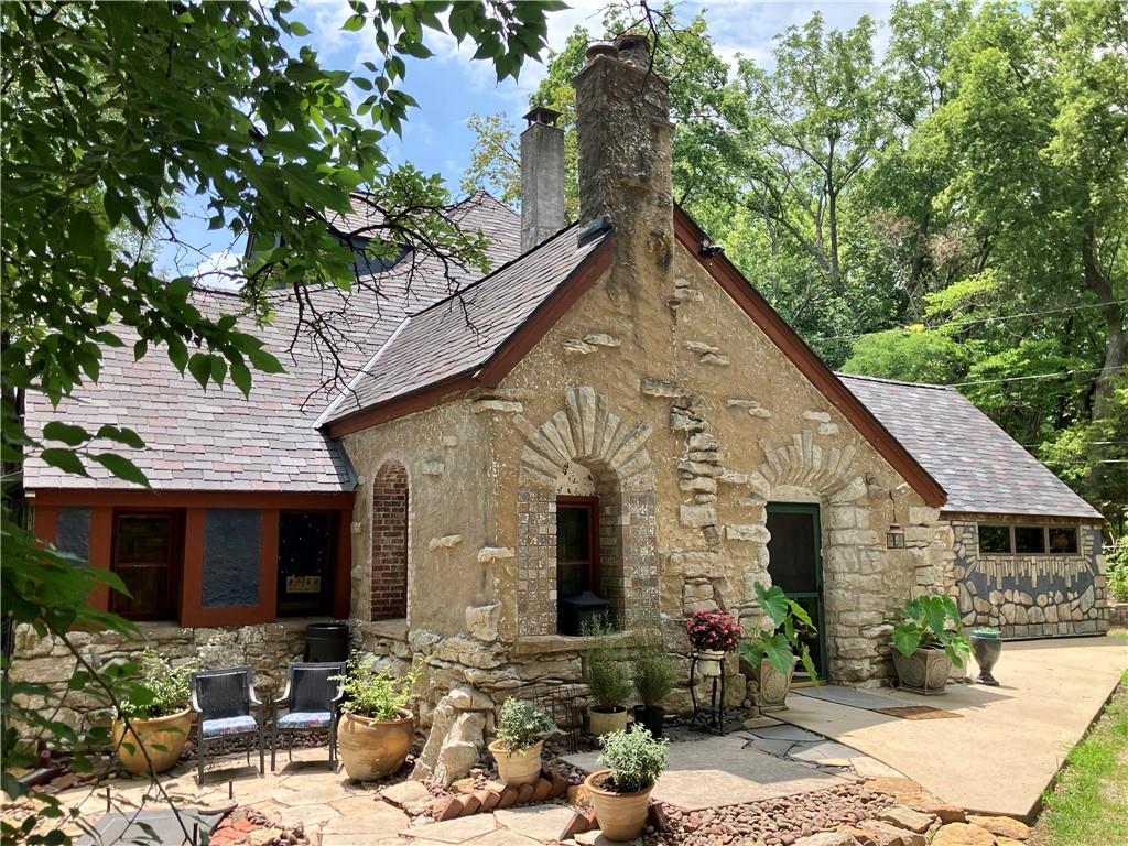 Listing Photo MLS #HMS2563208
