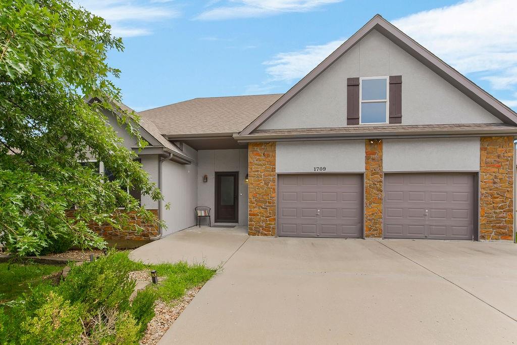 Listing Photo MLS #HMS2563301