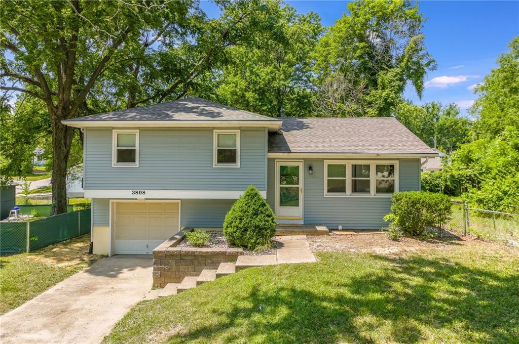 Listing Photo MLS #HMS2563324