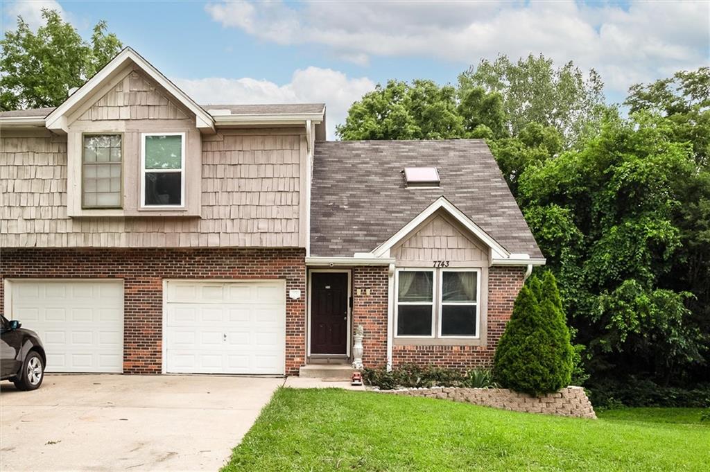Listing Photo MLS #HMS2563358