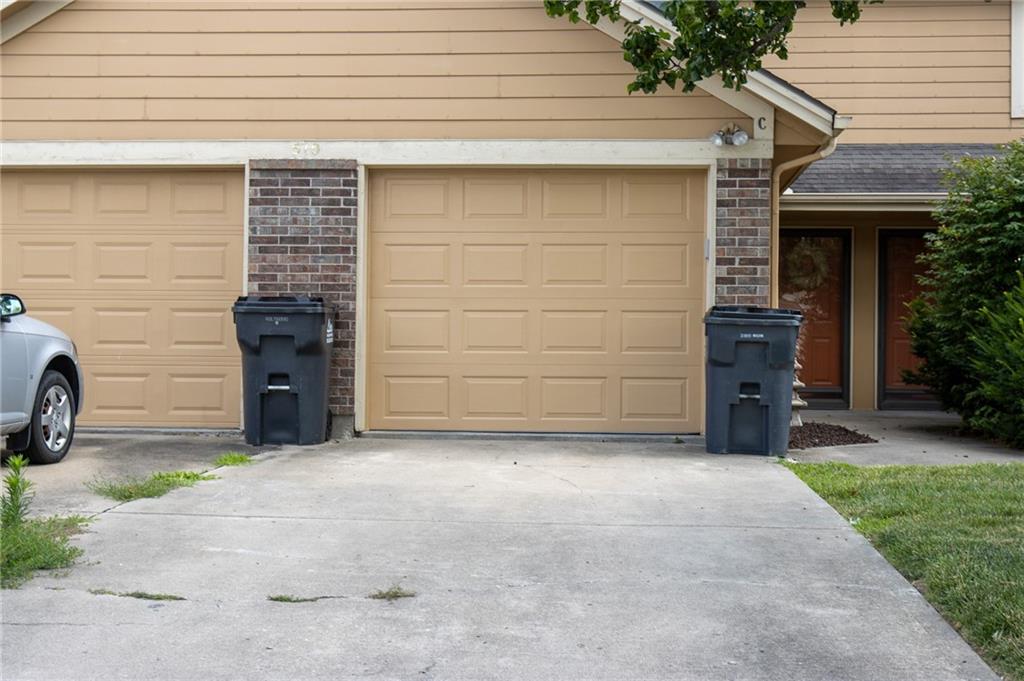 Listing Photo MLS #HMS2563360