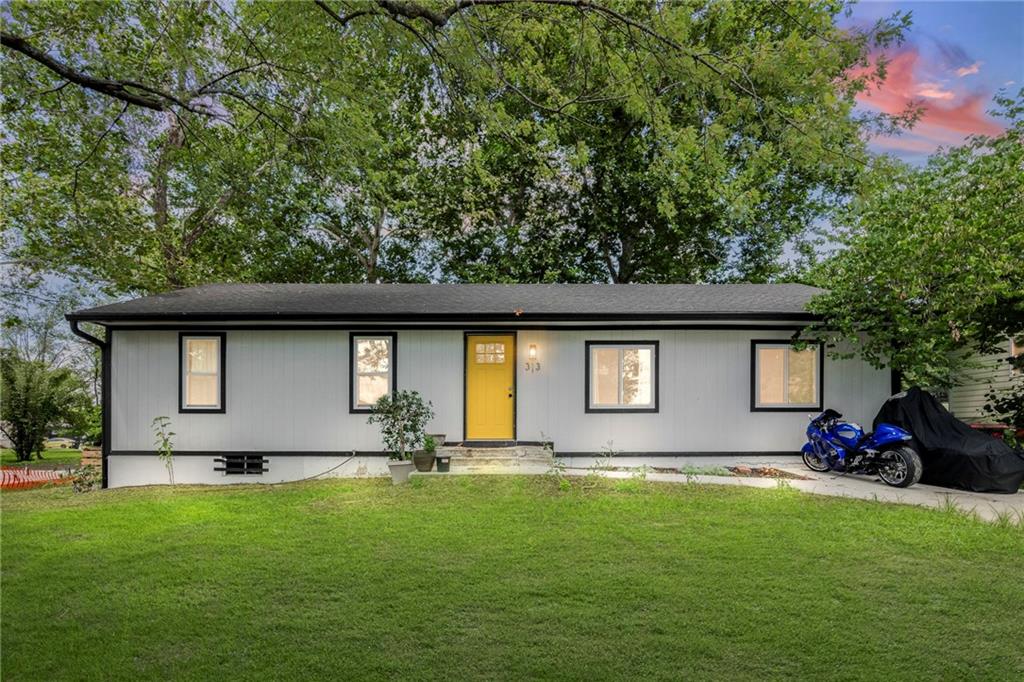 Listing Photo MLS #HMS2563416