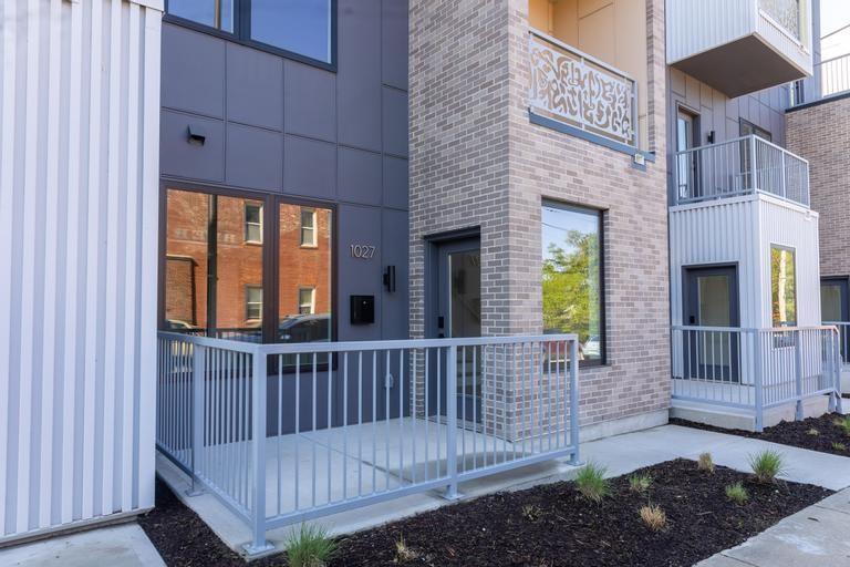 Listing Photo MLS #HMS2563428