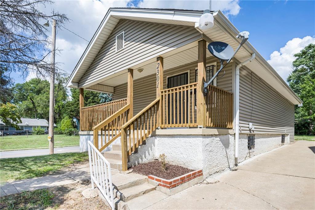 Listing Photo MLS #HMS2563434