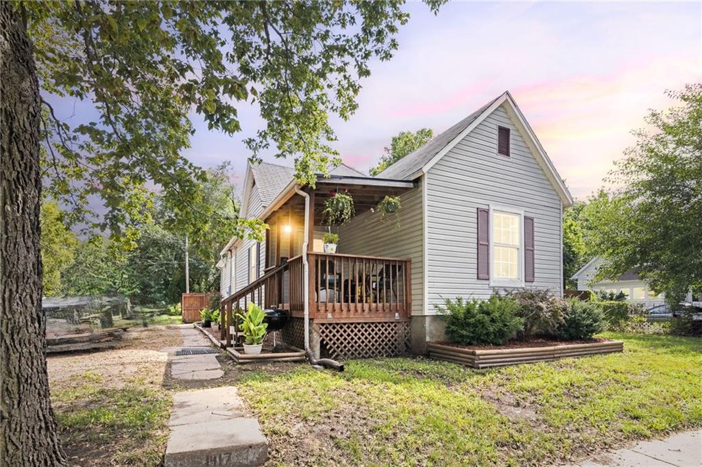 Listing Photo MLS #HMS2563530