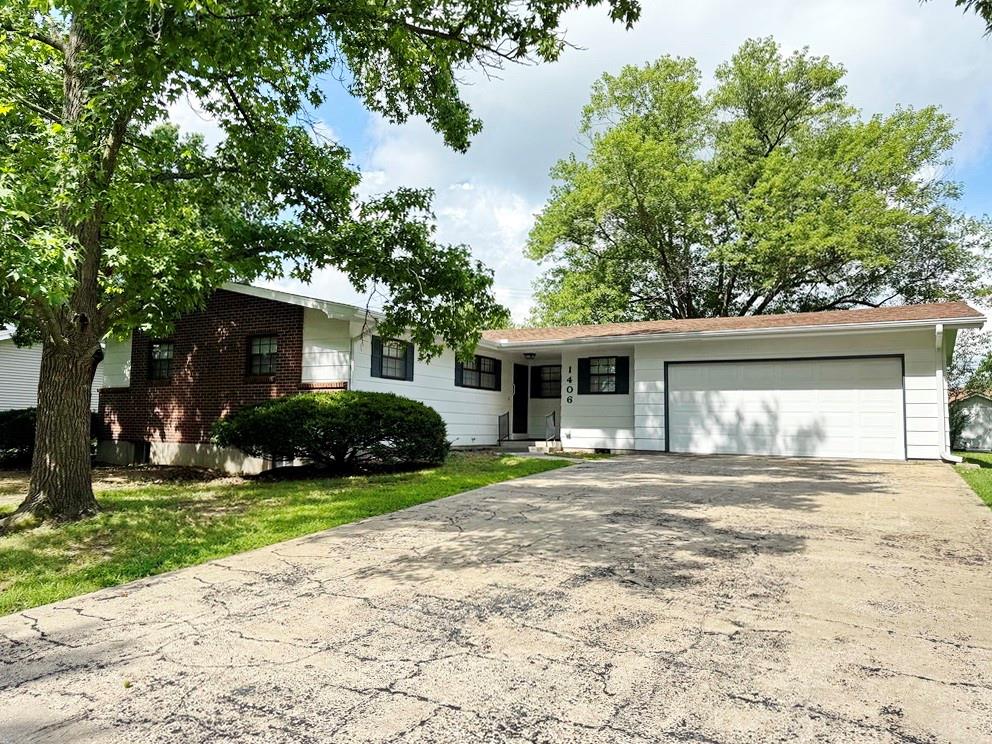 Listing Photo MLS #HMS2563644