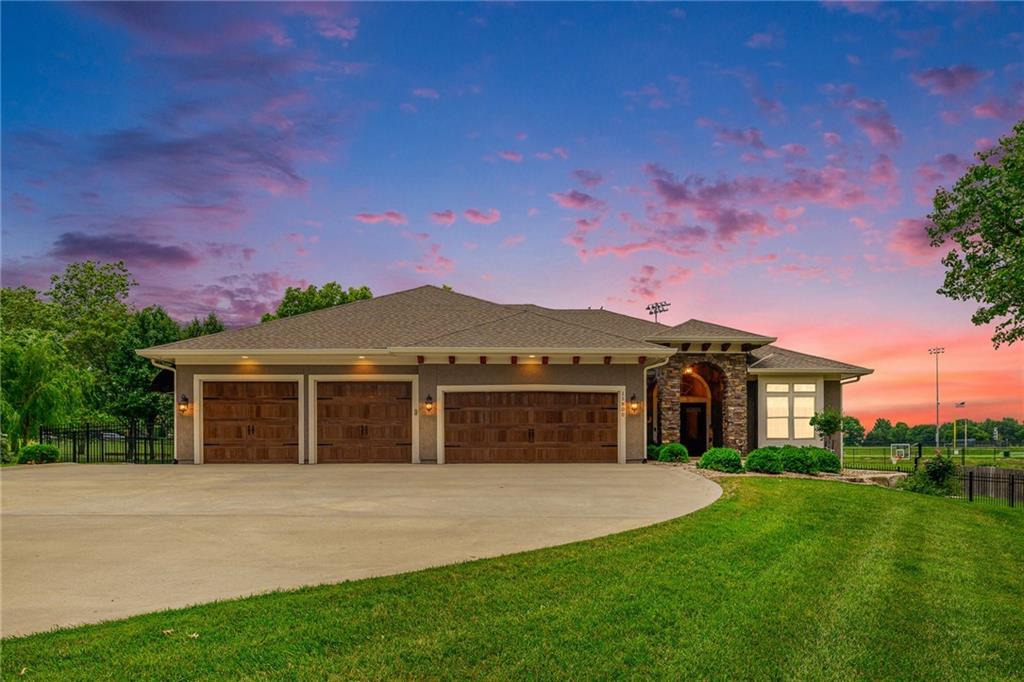 Listing Photo MLS #HMS2563683